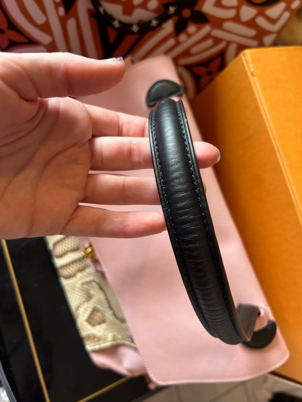 Louis Vuitton python lockme MM - Picture 3 of 14
